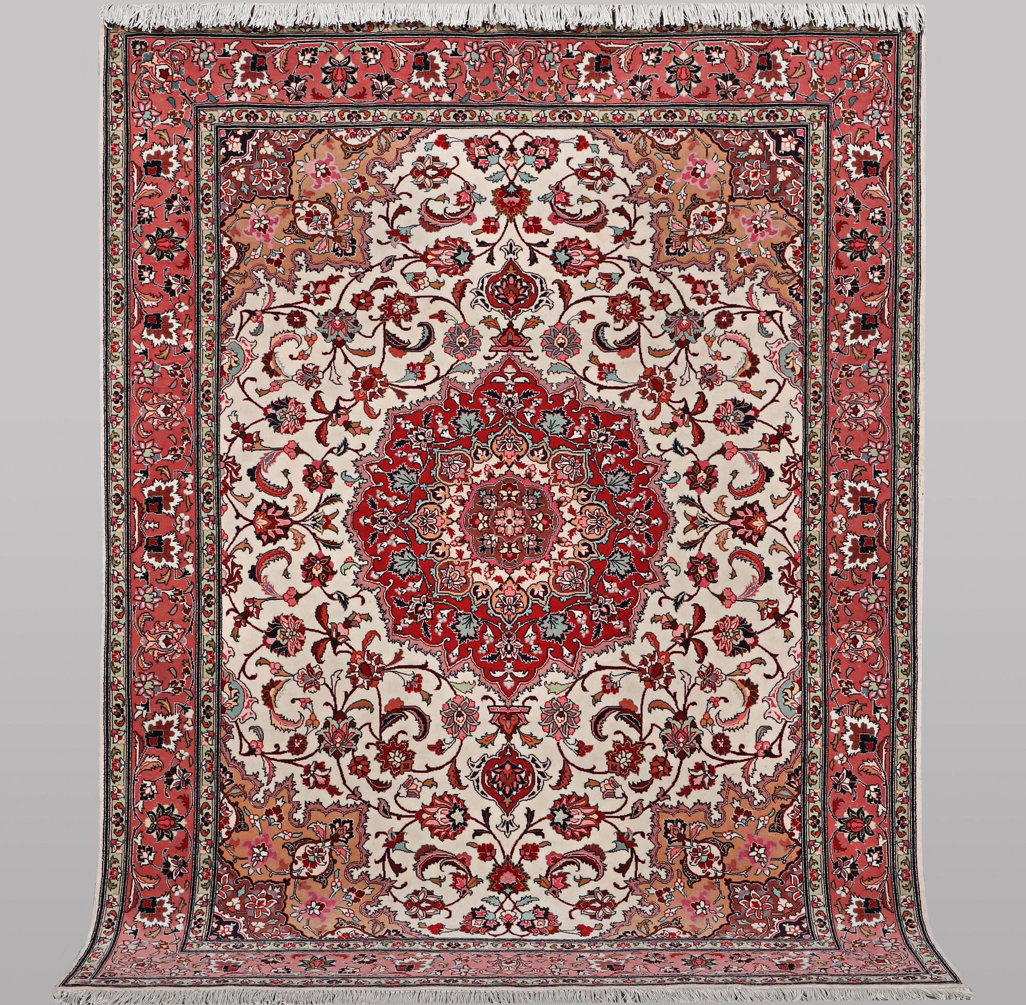 A rug, Tabriz, part silk, 50 Raj, ca 210 x 158 cm.