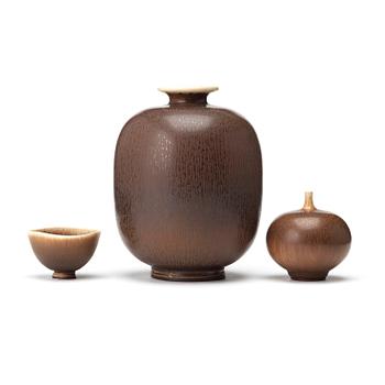 Berndt Friberg, vaser, 2 st och skål, Gustavsbergs studio 1970-tal.