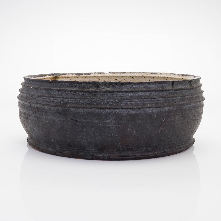 Raija Tuumi, malja, samotti, signeerattu RT ARABIA 1965.