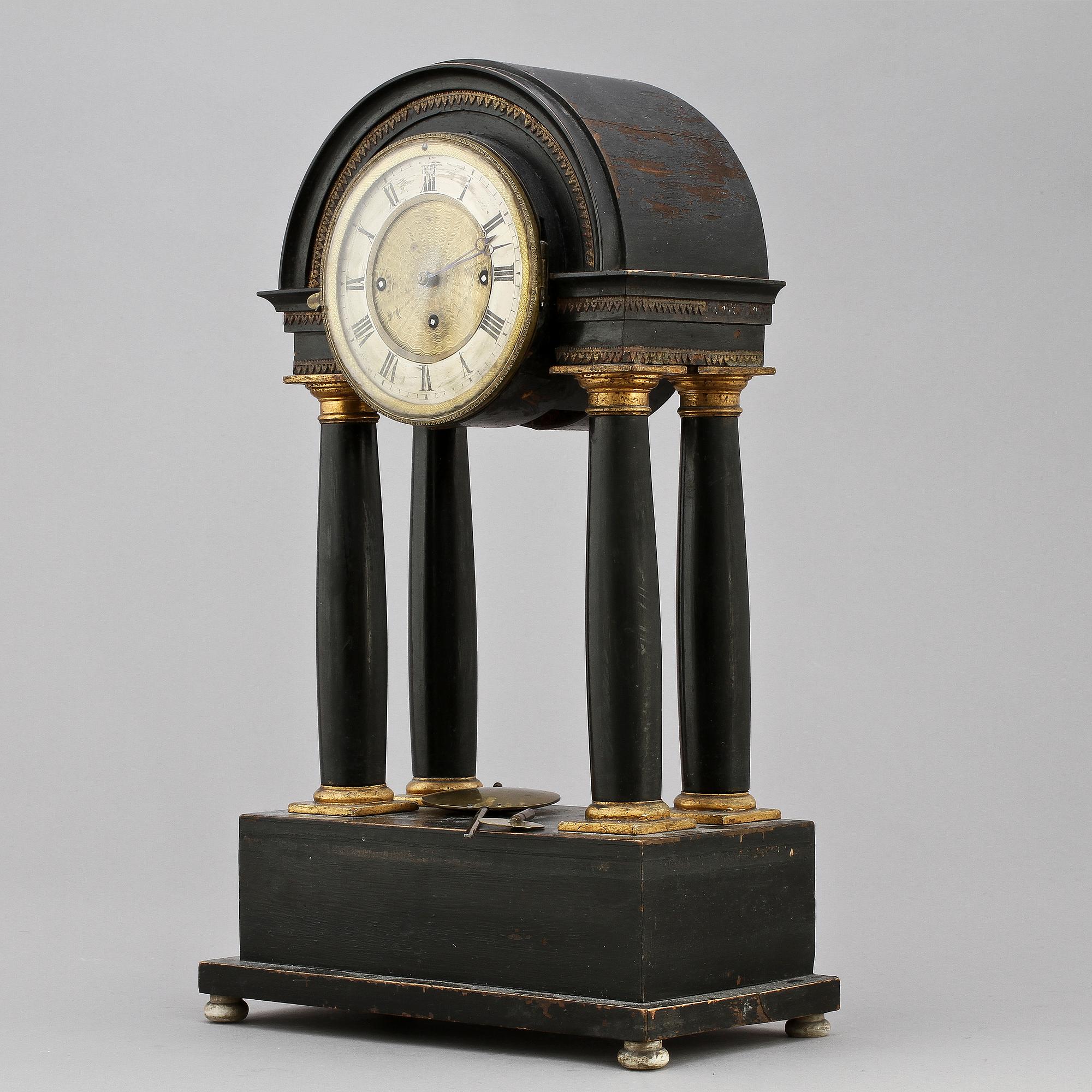 BORDSUR, omkring sekelskiftet 1900.