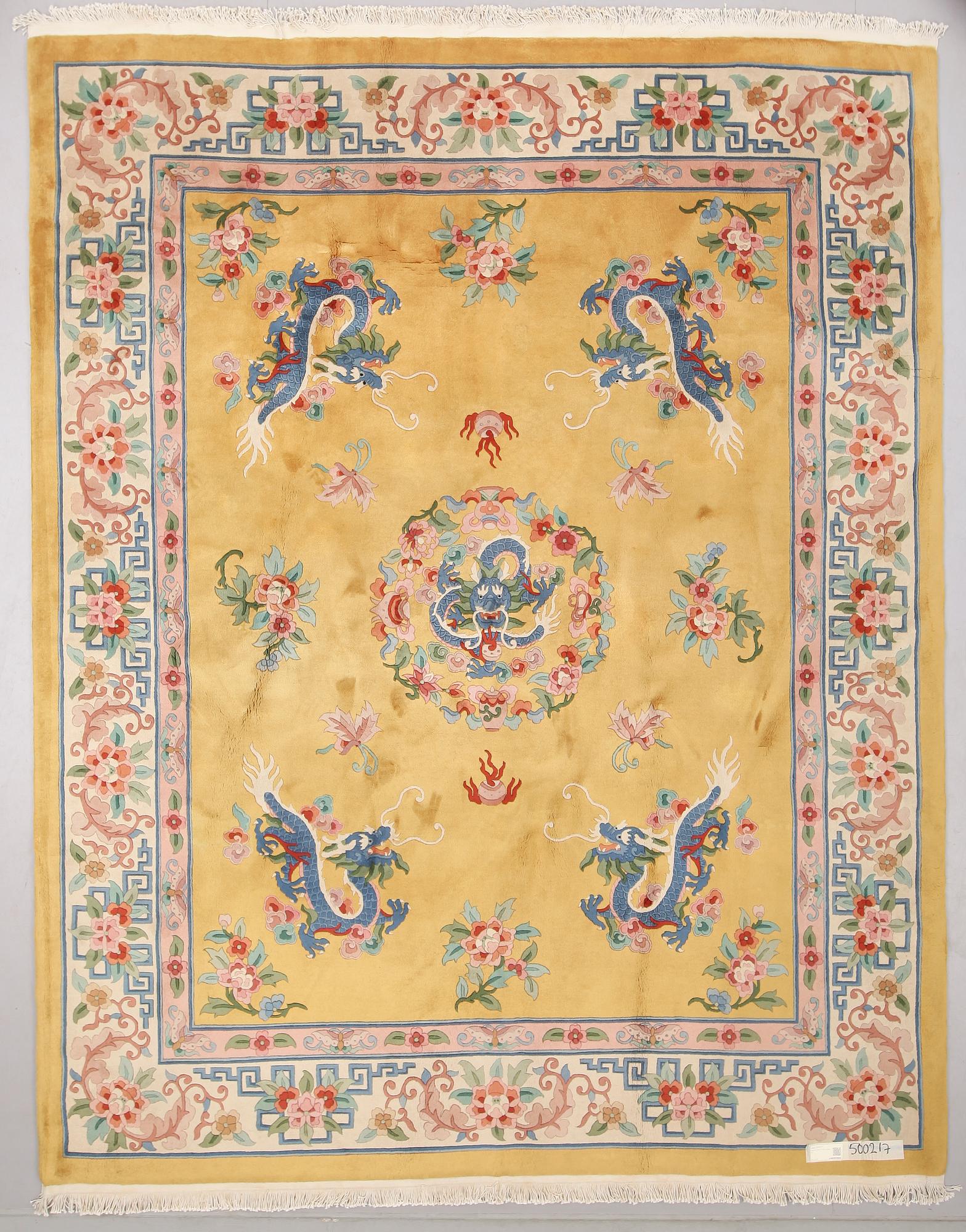 MATTA, Kina. Ca 310 x 248 cm.