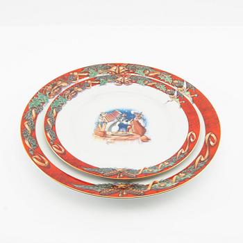 Stefan Lindahl service 46 pcs "Disney" for Fyrklövern late 20th century porcelain.