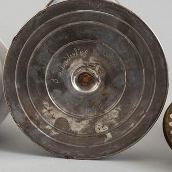 BORDSLAMPOR, ett par, porslin, möjligen Dresden, 1900-talets början.