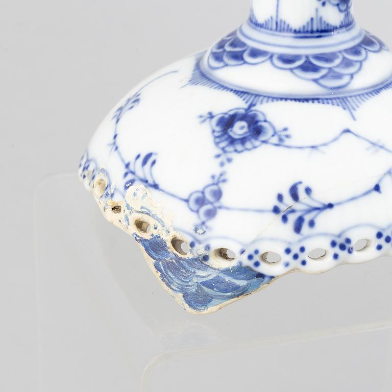 30 pieces, Royal Copenhagen, "Musselmalet", porcelain, Denmark.
