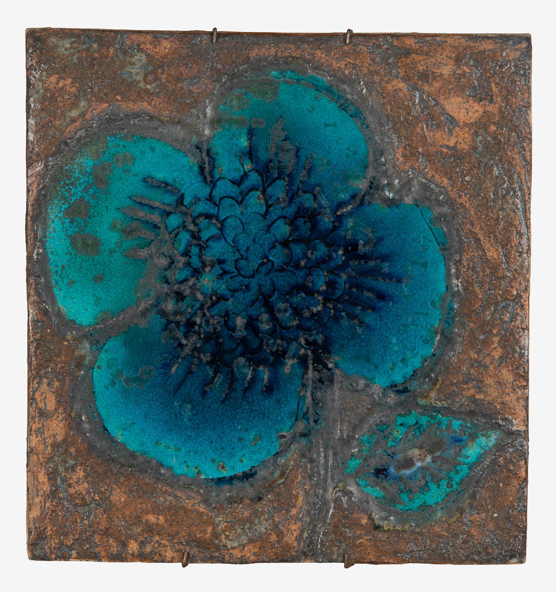 Annikki Hovisaari, reliefi, kivitavaraa, signeerattu AH ARABIA.