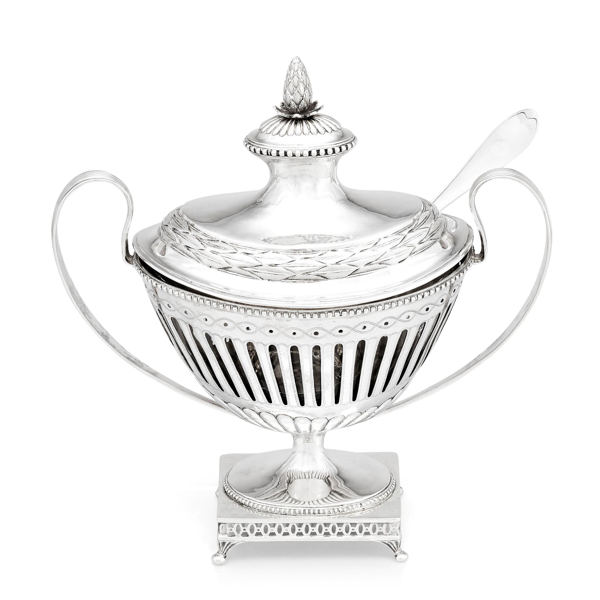 Isak Appelquist, Sockerskål med lock, silver, Stockholm 1795. Sengustaviansk.