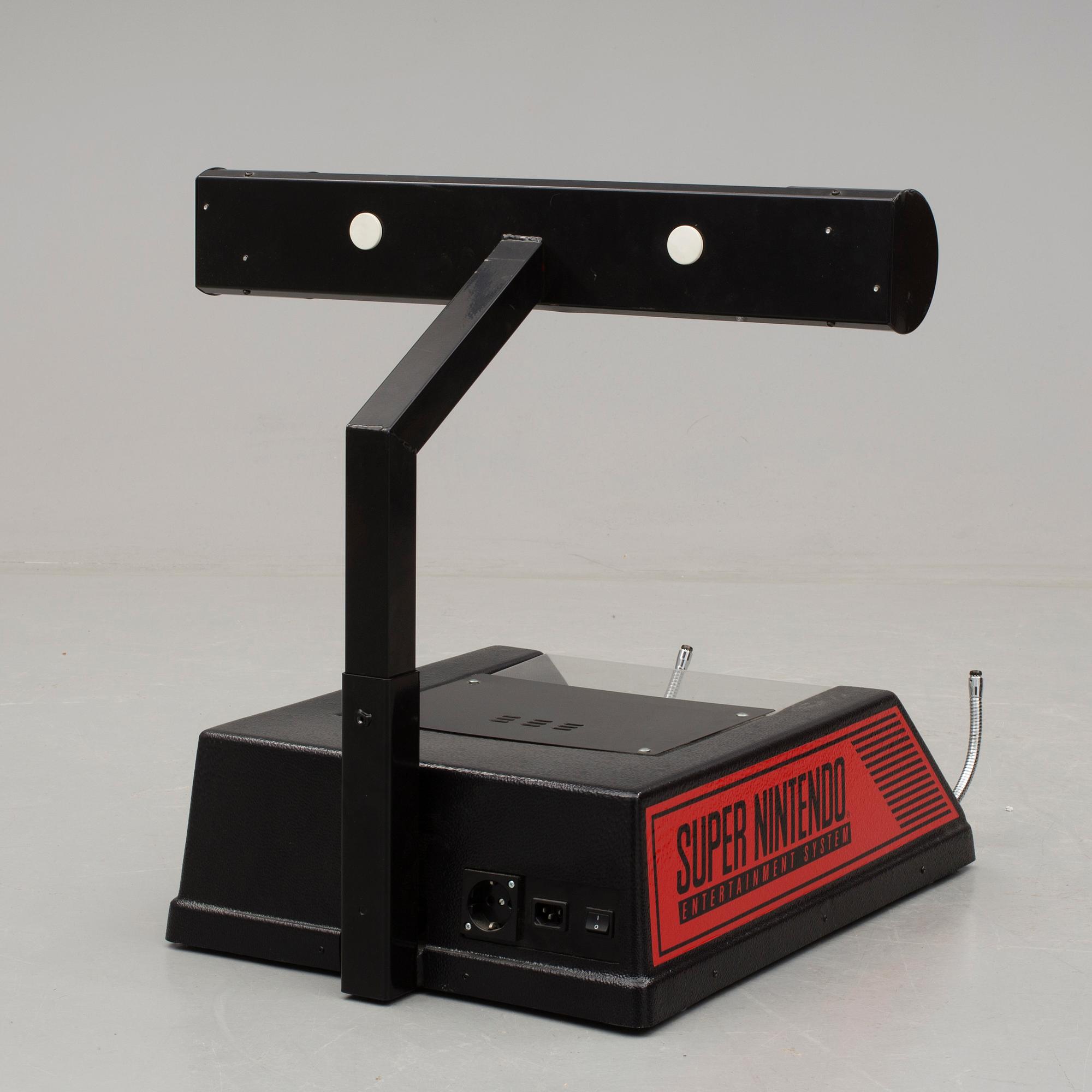 BUTIKSDISPLAY, metall och plast, Super Nintendo, 1990-tal.