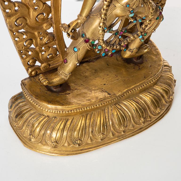 Dakini, förgylld kopparlegering. Sarvabuddhadakini, Tibet, 1800-tal.