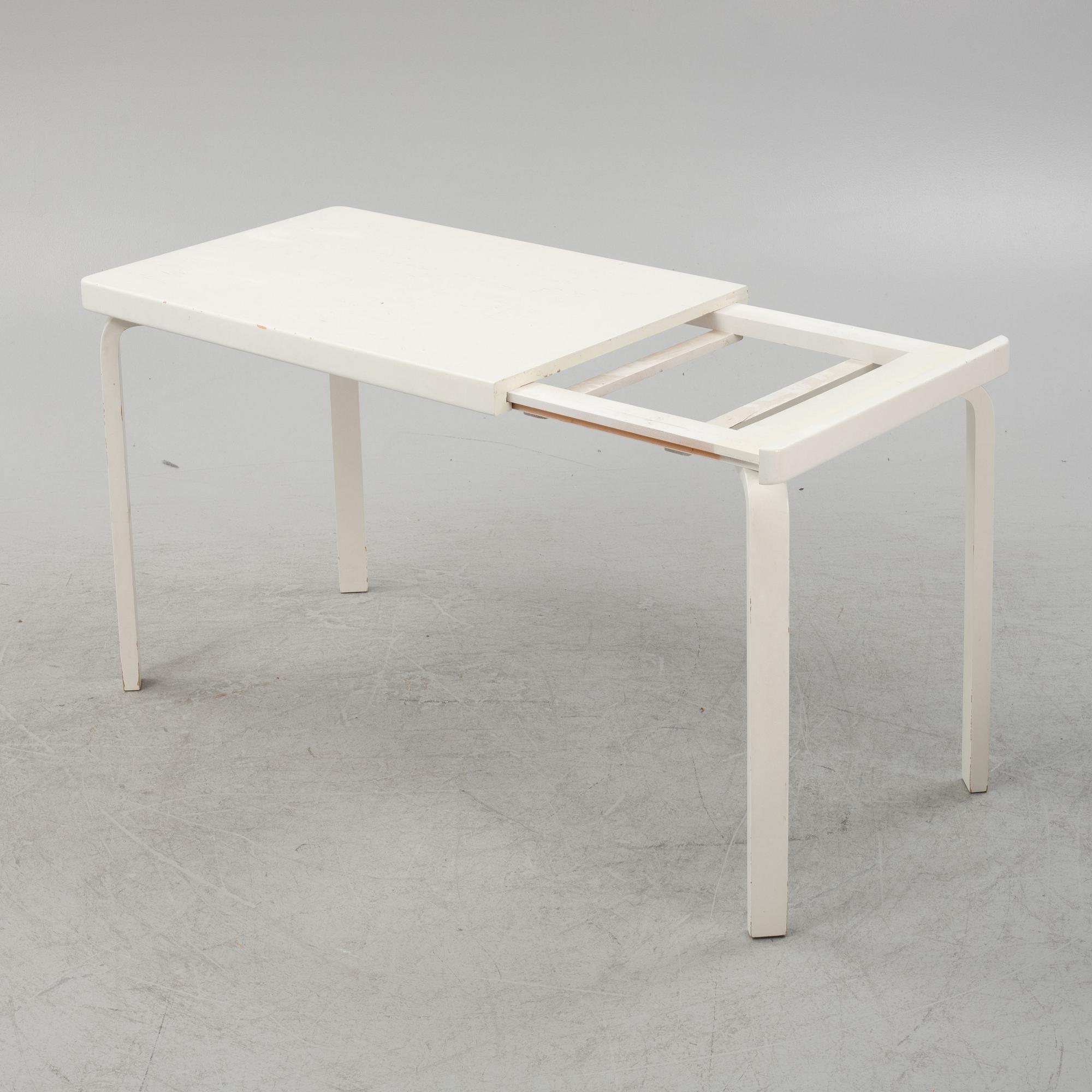 Aino Alto, matbord, modell 95 A,. 1900-talets mitt.