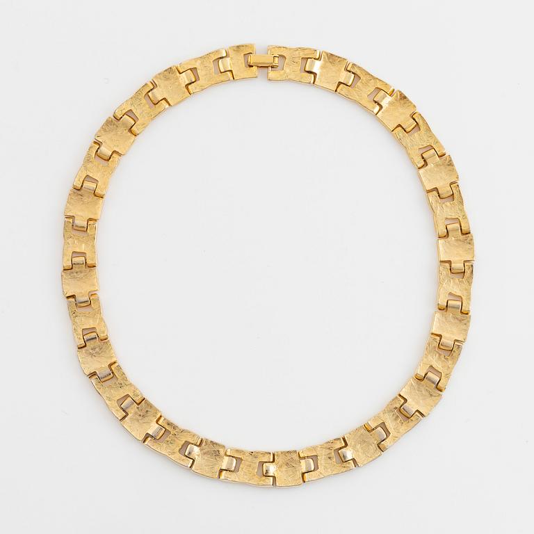 Oscar de la Renta bracelet, yellow metal with strass.