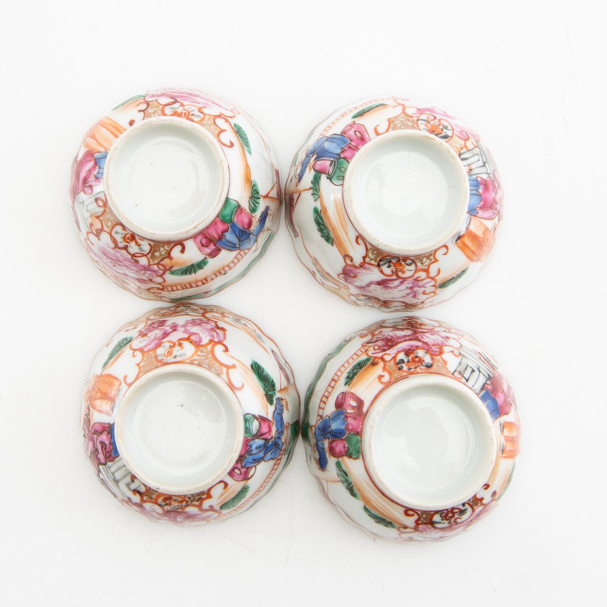 Koppar med fat, 4 st + 1 fat, porslin, Qianlong (1736-95), Kina.