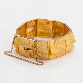 Björn Weckström, A 14K gold bracelet 'Golden stream' for Lapponia 1966.