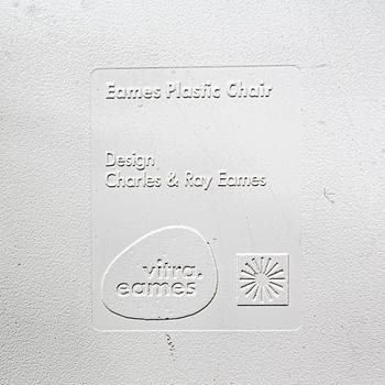 Charles and Ray Eames, stolar 6 st "Plastic chair DSR" Vitra daterade 2001.