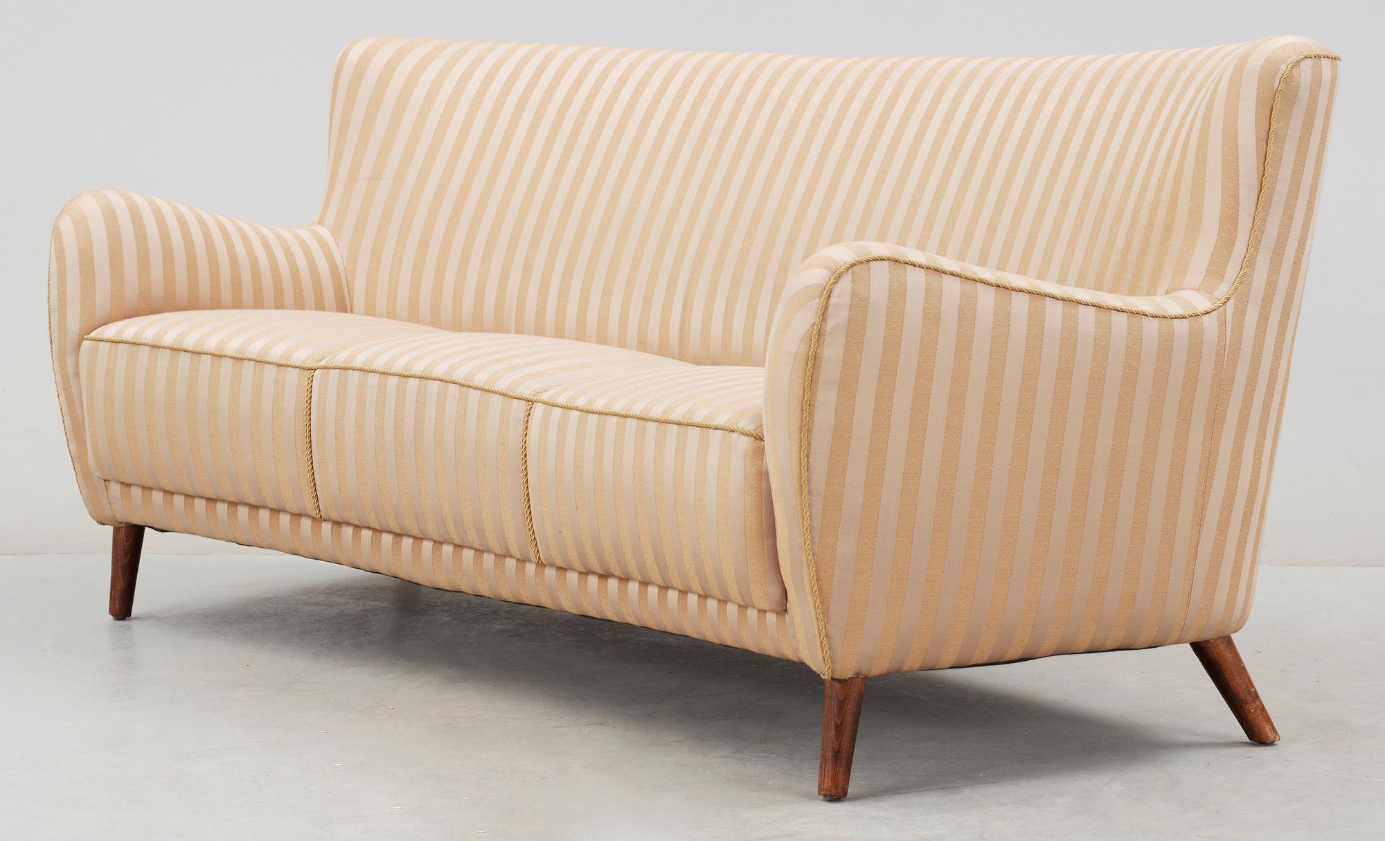 SOFFA, omkring 1900-talets mitt.