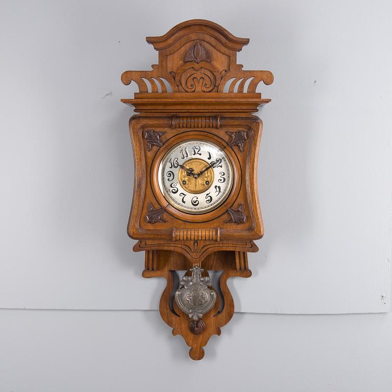 VÄGGUR, Junghans, 1900-talets början.