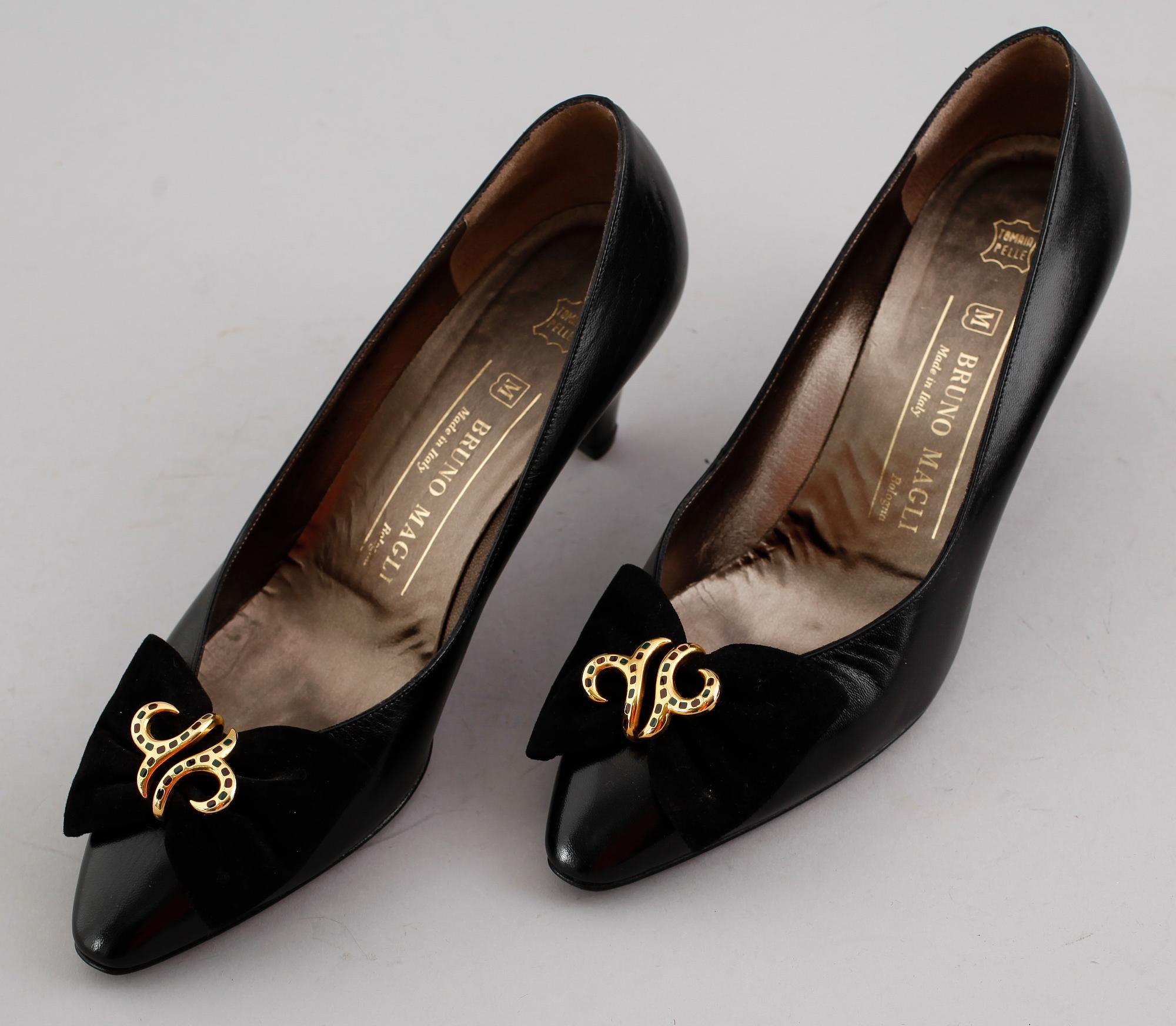 DAMSKOR, 3 par, Charles Jourdan och Bruno Magli.