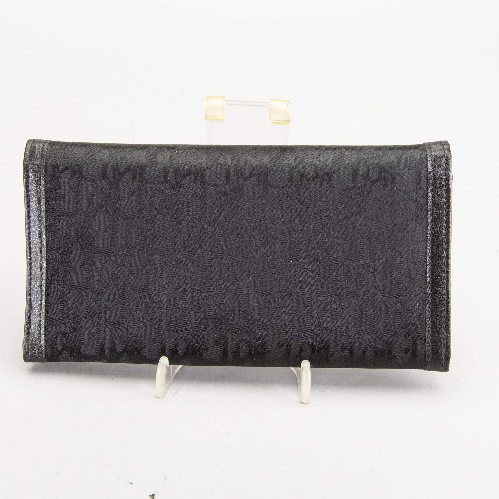 Dior plånbok och nyckehållare.