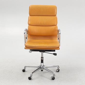 Charles & Ray Eames, skrivbordsstol, "EA217 Soft Pad Chair" Vitra.