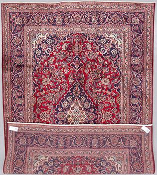 MATTA, Meshed, 1900-talets slut, ca 283x192 cm.