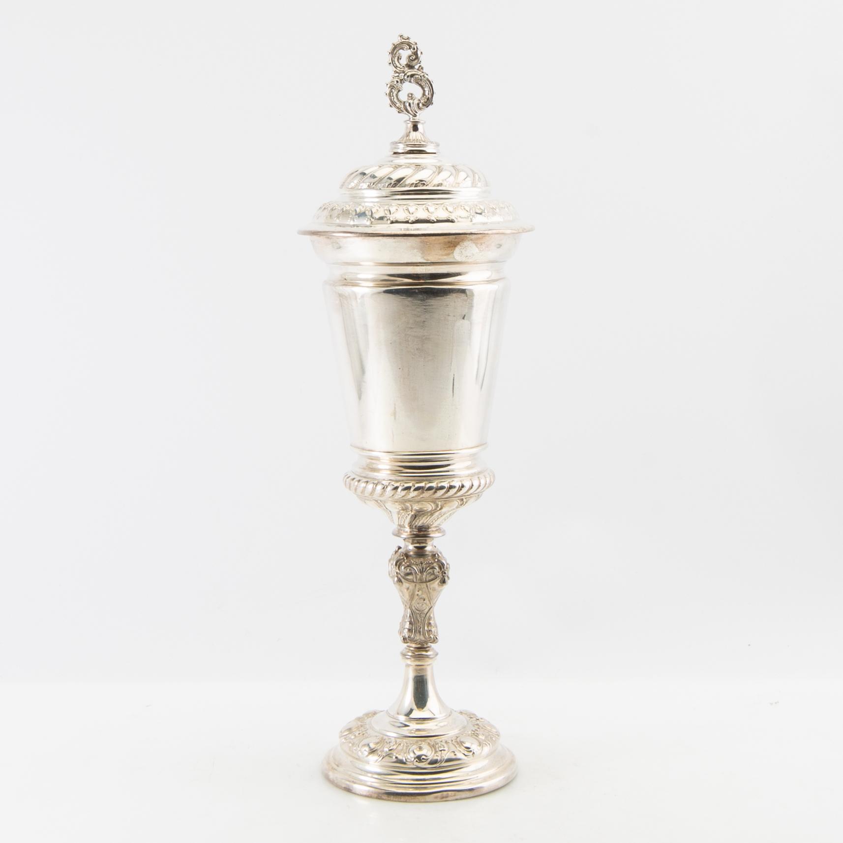 Cup Baroque style first half of the 20th century silver plate.