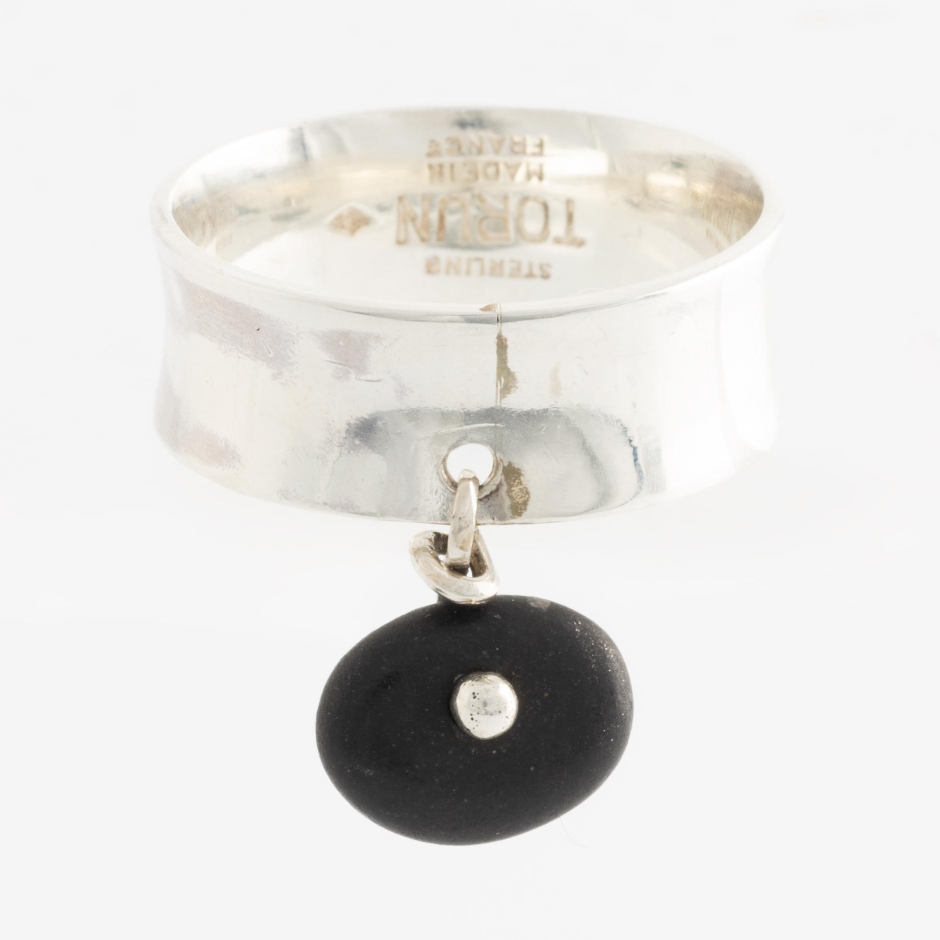 Ring silver med natursten.