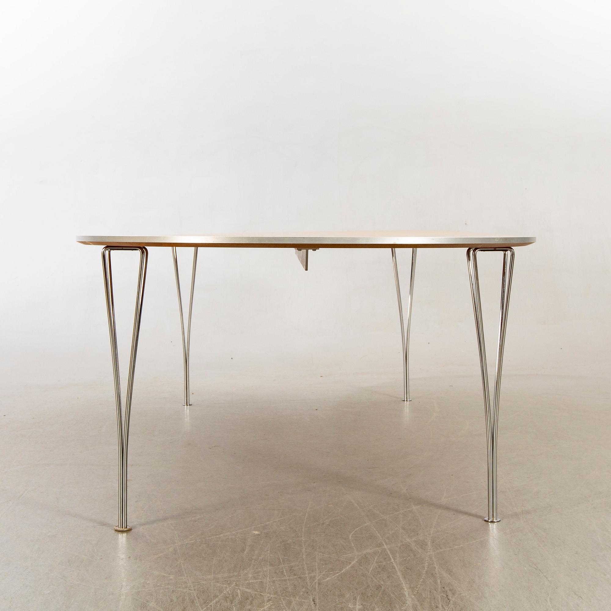 Piet Hein & Bruno Mathsson, bord, "Superellips" för Rebublic of Fritz Hansen 2000-tal.