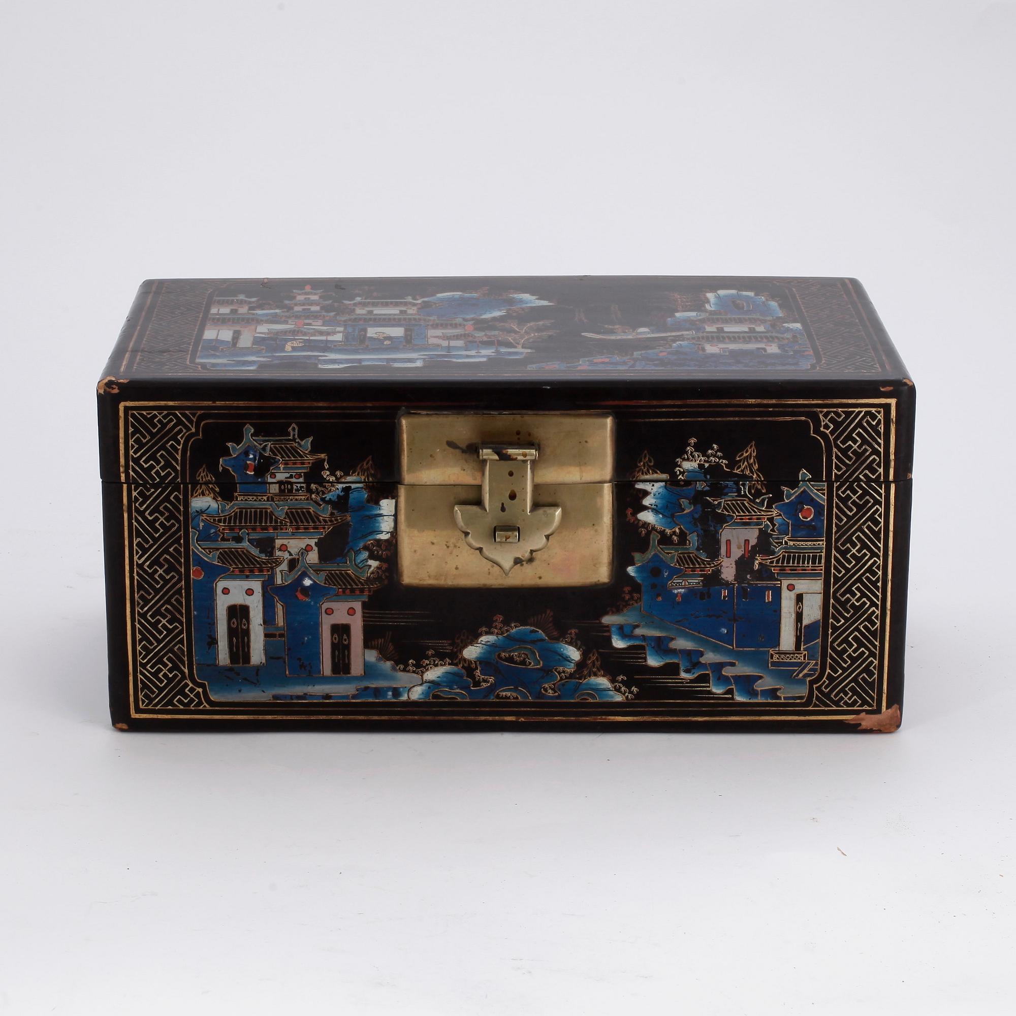 LACKSKRIN, bemålat, Kina, 1900-tal.