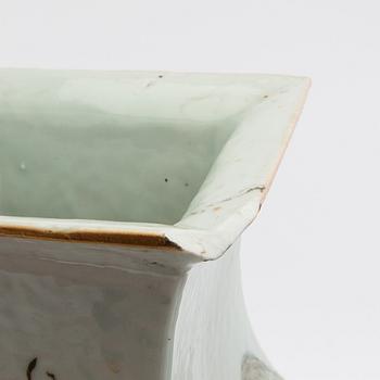 Vases 1 pair China late 19th century porcelain.