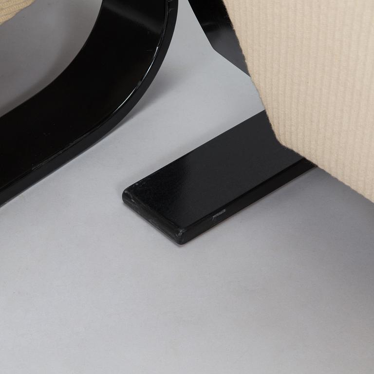 Alvar Aalto, fåtöljer ett par, "Tank chair" modell 400, Artek, 1970-tal.