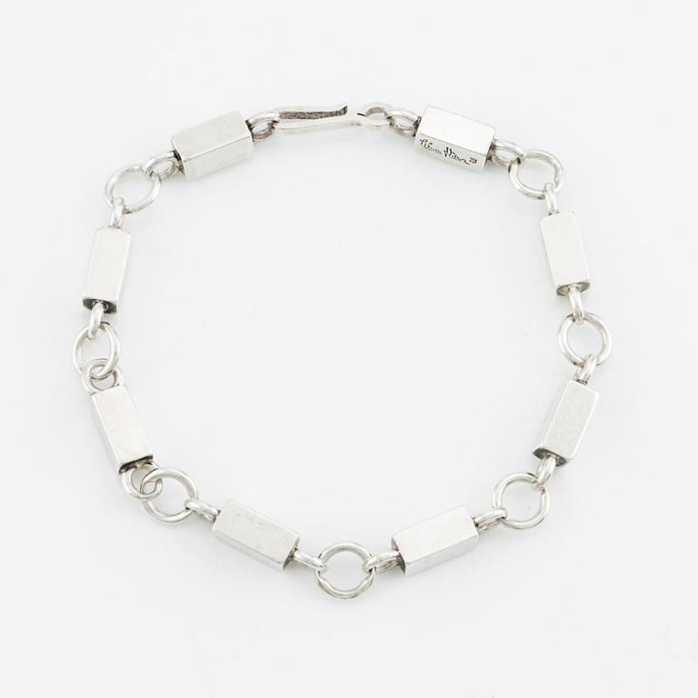 Wiwen Nilsson, a bracelet, sterling silver, Lund 1944.