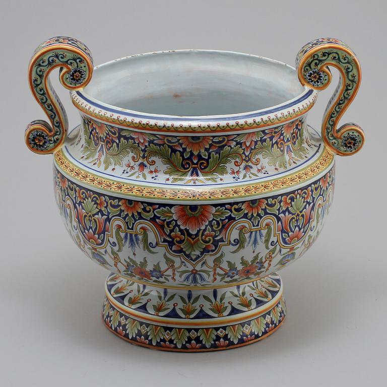 YTTERFODER, fajans, renässansstil, 1800-talets andra hälft.