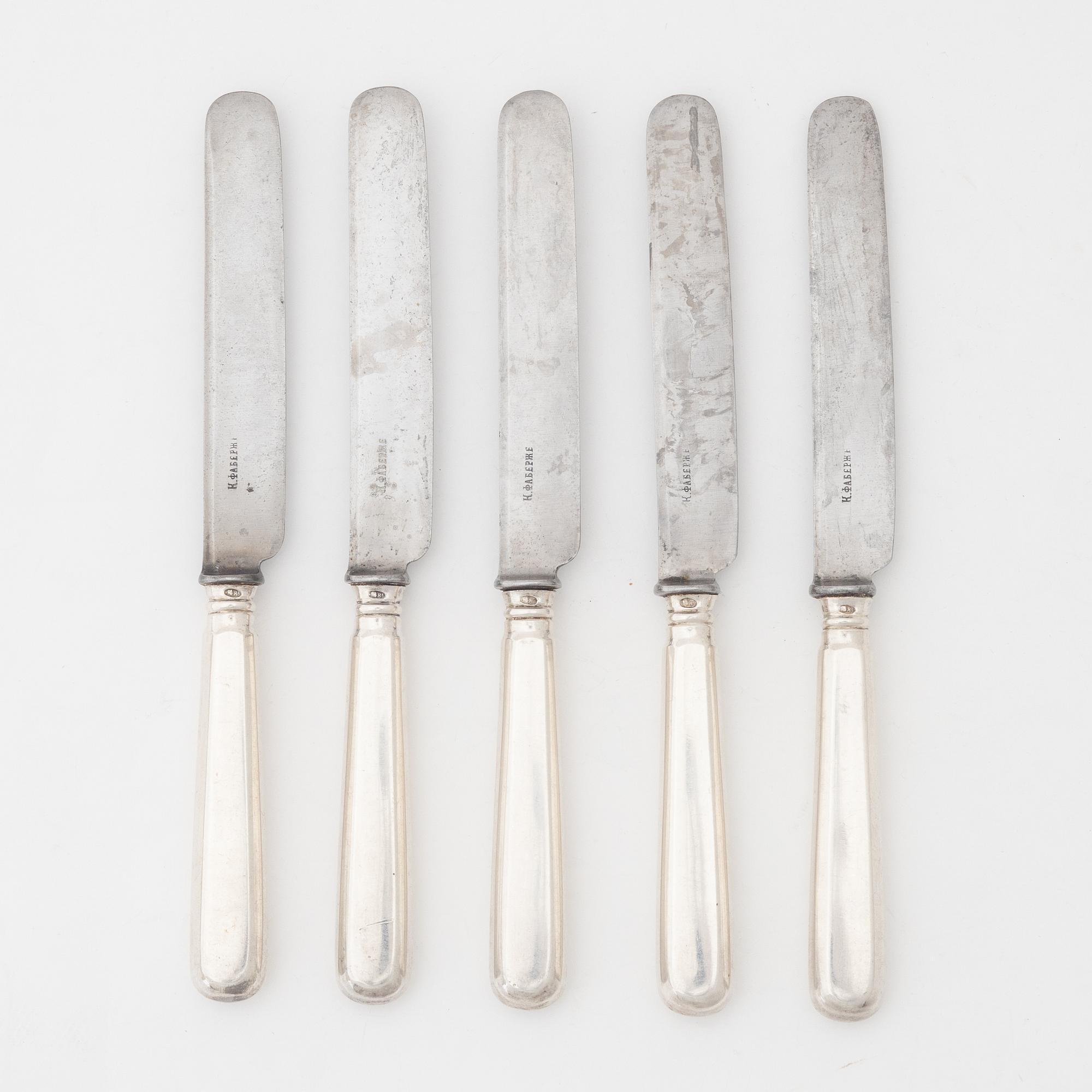 Karl Fabergé, five silver knives, with original steel blades, Moscow circa 1900.