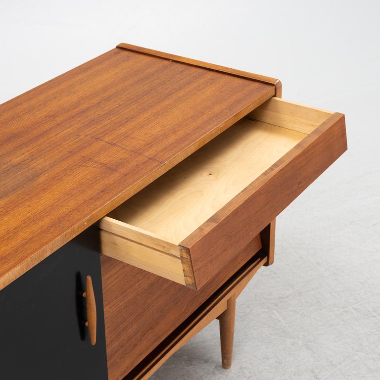 Nils Jonsson, sideboard Nr 222, Hugo Troeds,  formgivet omkring 1955,