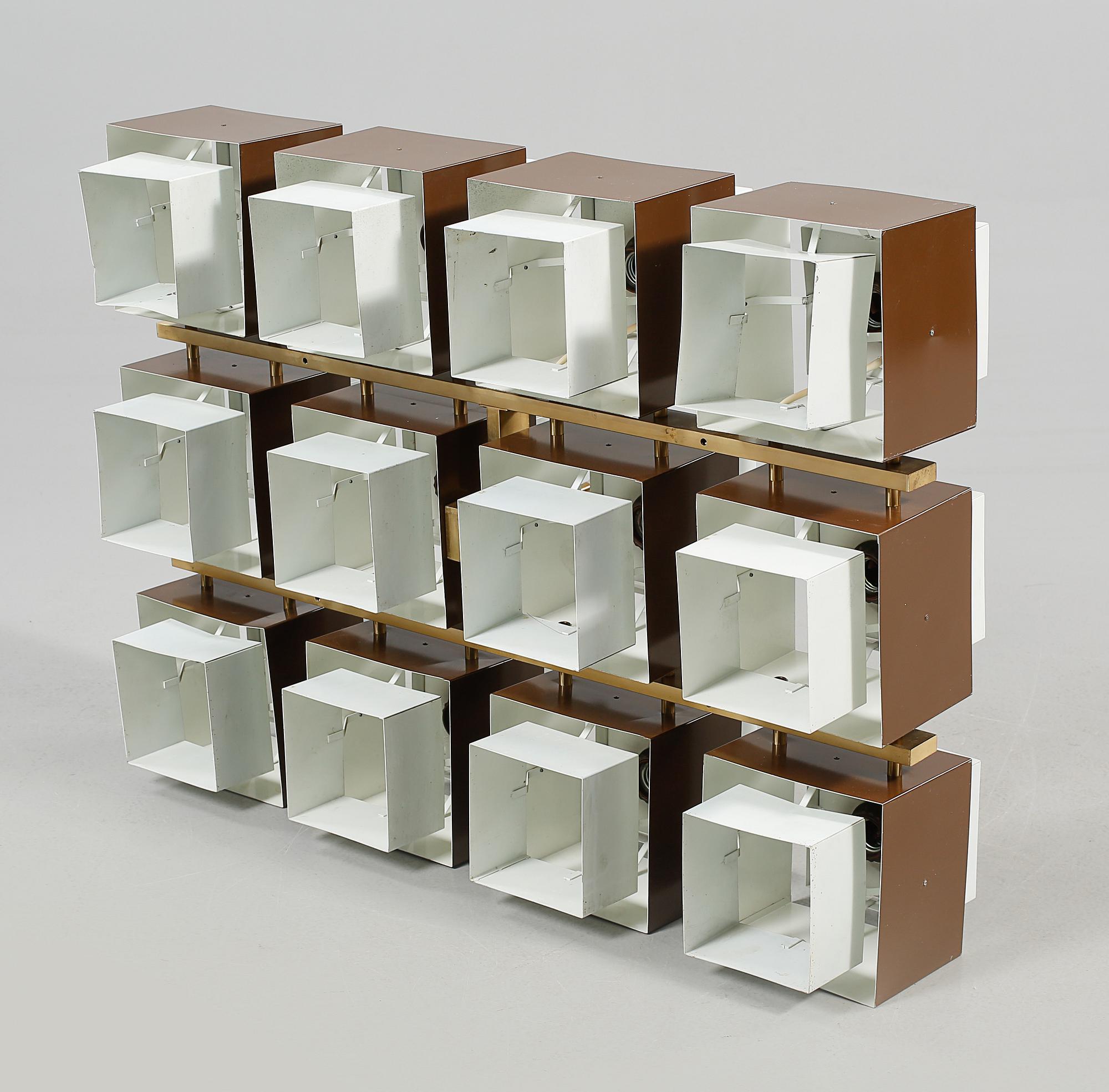 TAKLAMPA, Hans Agne Jakobsson, Markaryd, 1900-talets andra hälft, höjd ca 25 cm.