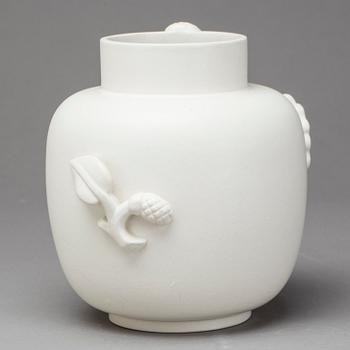 VAS, stengods, "Carrara" Wilhelm Kåge. Gustavsberg.