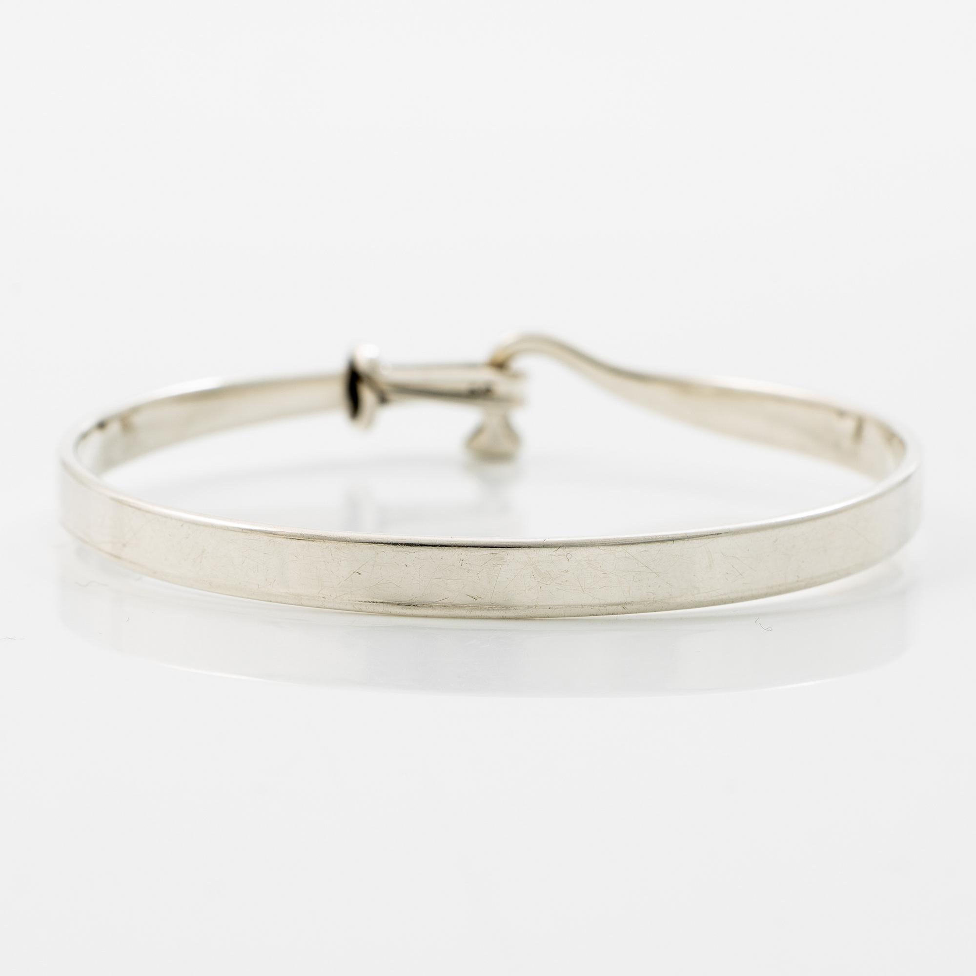 Vivianna Torun Bülow-Hübe, sterling silver bangle, for Georg Jensen.