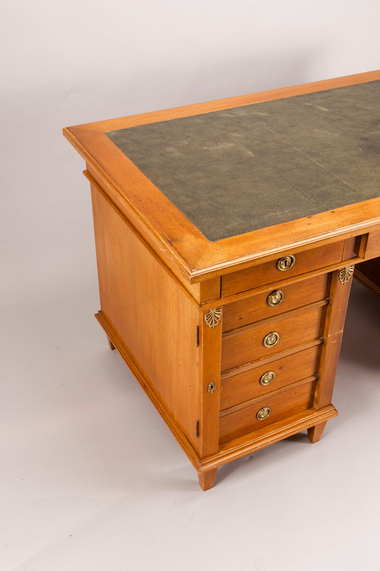 SKRIVBORD, empirstil, 1900-tal.