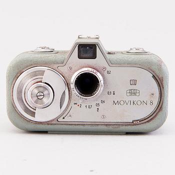 Set of five cameras, with accessories, 1920-50-tal.