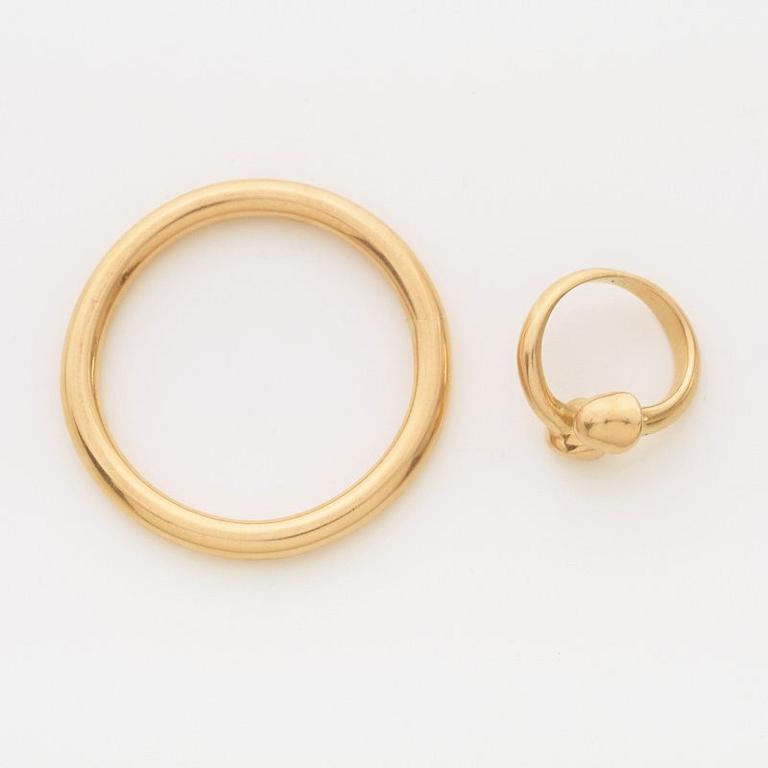 A set of two Kristian Nilsson 18k gold pieces of jewelry, Stockholm 1984 and 1982.