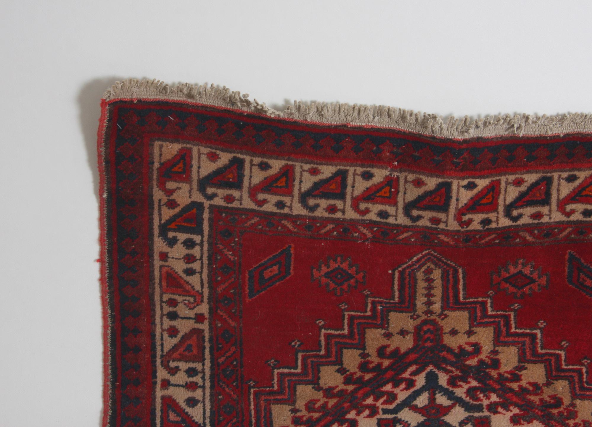 GALLERIMATTA, orientalisk. 328 x 100.