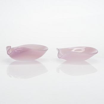Kaj Franck, a set of five art glass bowls, model 3318, 'Näkinkenkä', signed K. Franck, Iittala.