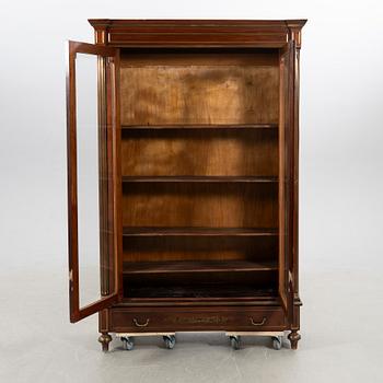 Display cabinet, second half of the 20th century.