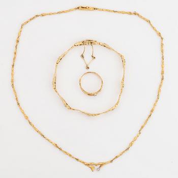 BJÖRN WECKSTRÖM, necklace "Spring dew", bracelet and ring "Diamond pond", 18K gold with eight-cut diamonds.