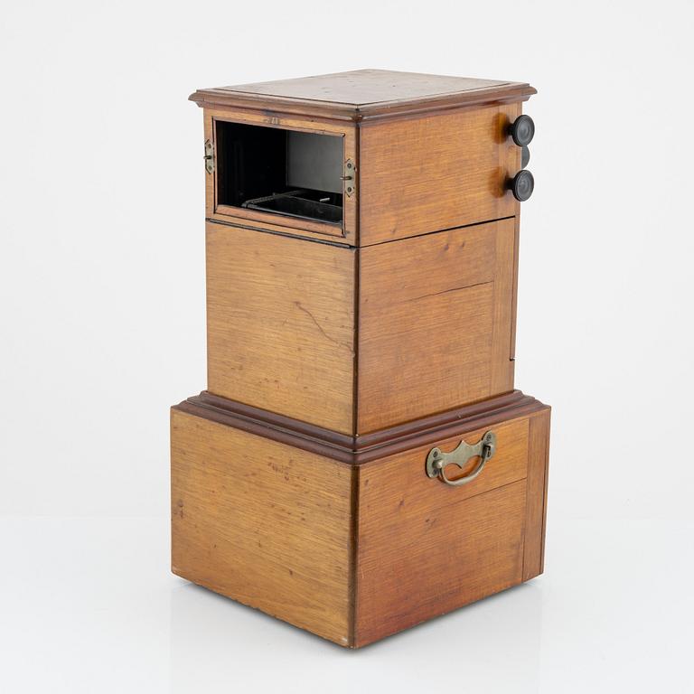 Mahogany tabletop stereoscope, circa 1900.