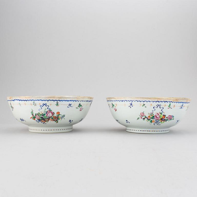 A pair of famille rose punch bowls, Qing dynasty, Qianlong (1736-95).