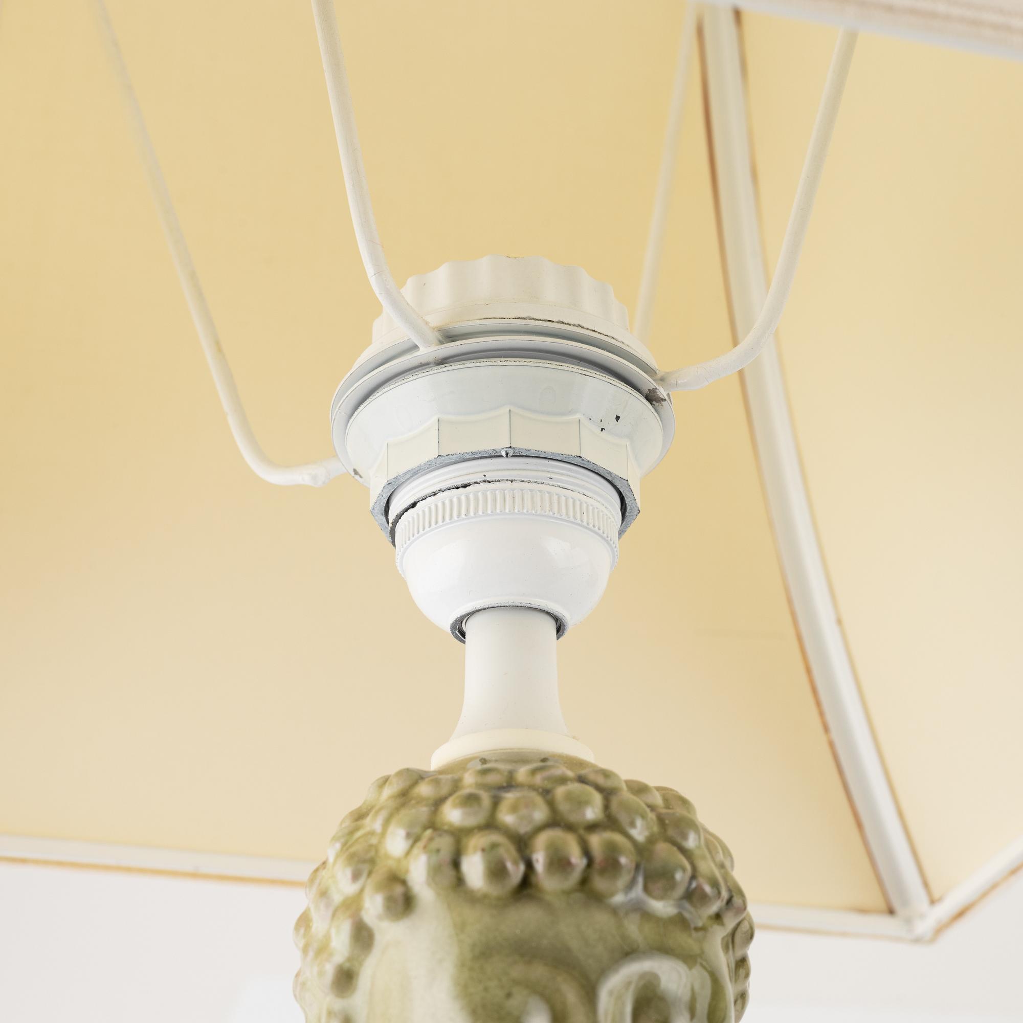 A pair of ceramic table lamps, late 20th century.