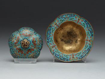 SKÅL med LOCK, cloisonné. Qing dynastin (1644-1912).