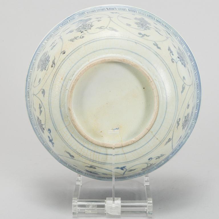 SKÅL, porslin. Thailand, 1600-tal.