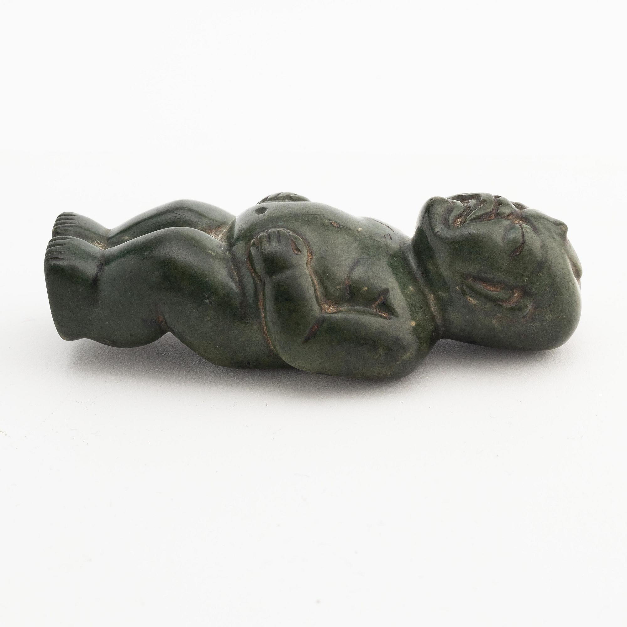 Figurin, grön sten, troligen Olmekisk 2500 f.Kr-250 e.Kr.