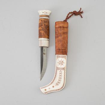A same knife by Randolf Lindblom, signed.